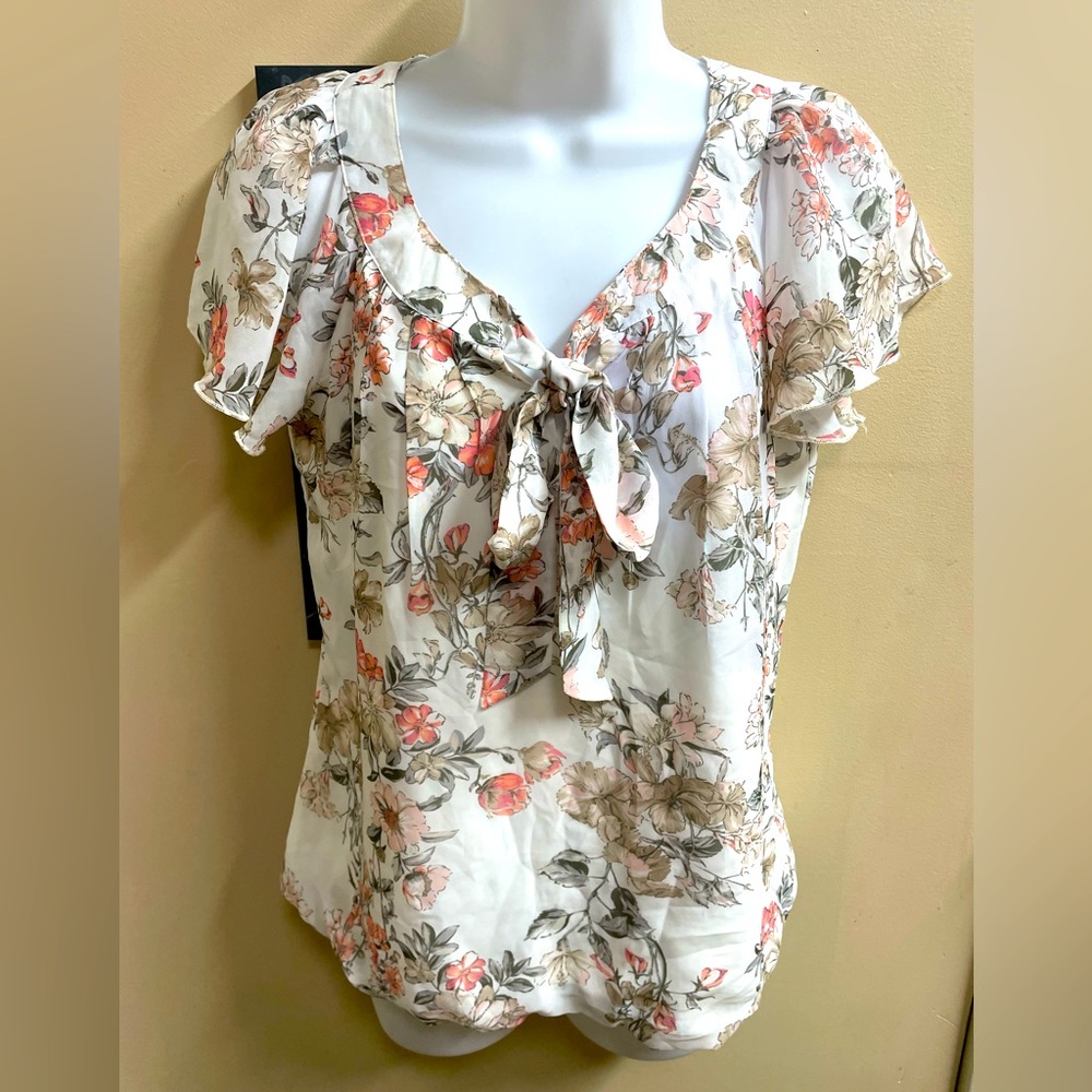 Women’s Sara Michelle Petite Medium Floral Blouse Flirty Short Sleeve Top